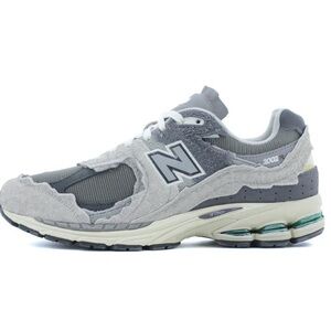 New Balance  2002R Protection Pack- Rain cloud sneakers